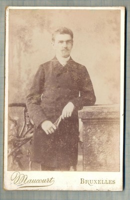 AB FOTO CABINET 149 -BARBAT IN TINUTA DE EPOCA - ,,MAUCOURT&amp;quot; BRUXELLES foto