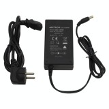 Cumpara ieftin Sursa de alimentare 12V, 5A - SDC SDC-12D5E