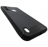 Husa tip capac spate Carbon silicon neagra pentru Motorola Moto G8 Power Lite