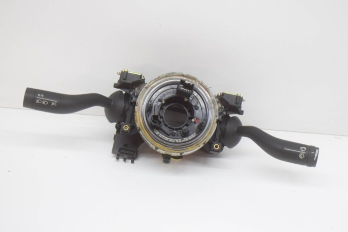 Maneta semnalizare ștergătoare VW PHAETON 3D_ 2003 OEM: 3D0953549B,8E0953541D,3D0953507K 12299774
