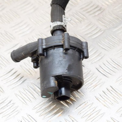 Pompa de apa auxiliara TESLA MODEL X 2017 OEM: 1035348-00-F17100B1572KH1032158-00-F 3161821 foto