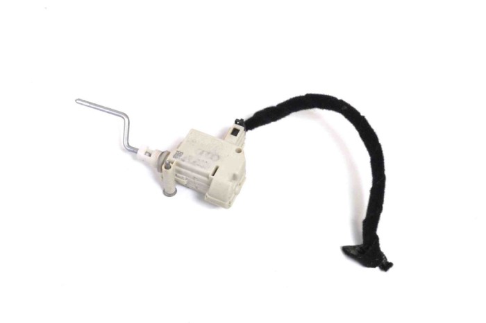 &Icirc;ncuietoare capac rezervor AUDI A4 Cabrio 8H7, B6, 8HE, B7 2006 11789872