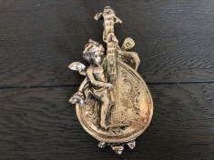 Scrumiera englezeasca cu ingeras.din bronz masiv foto