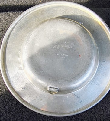 Farfurie din cositor foto