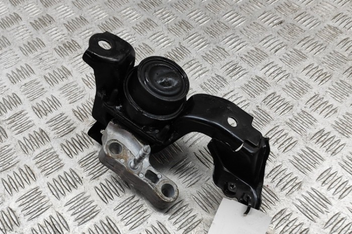 Suport motor dreapta TOYOTA YARIS CROSS MXP_ 2024 OEM: 12305-K0050 | 31517403