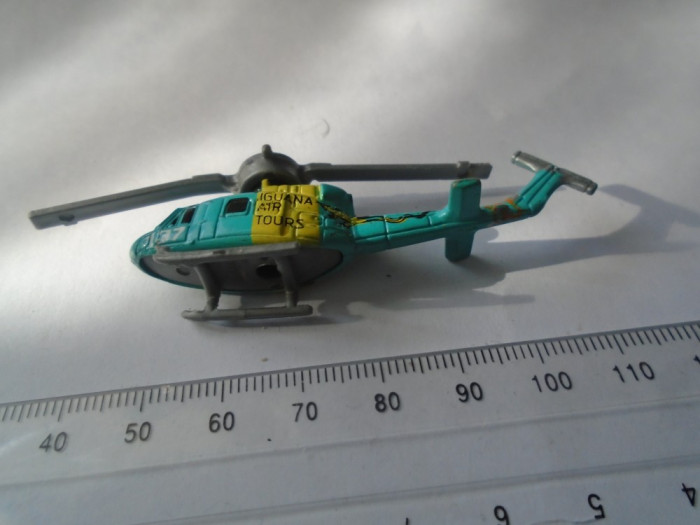 bnk jc Galoob Micro Machines 1999 - elicopter Bell UH-1 Huey