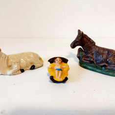 3 figurine scena nasterii domnului Isus bebelus + vaca+magar, ceramica
