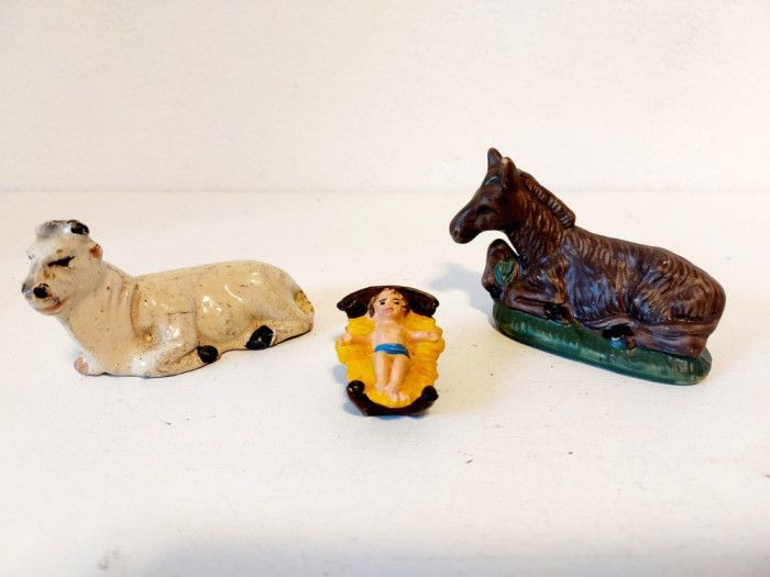 3 figurine scena nasterii domnului Isus bebelus + vaca+magar, ceramica