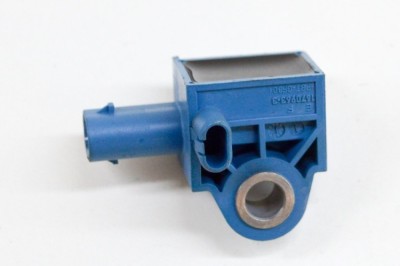 Senzor de impact dreapta spate AUDI Q3 8U 2012 OEM: 5K0959351A,5WK44270 18316754 foto