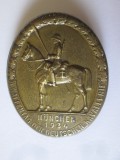 Cumpara ieftin Insignă militară mare Germania nazistă 1934: Ziua Cavaleriei,dim.=50 x 40 mm