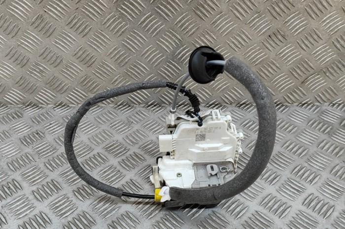 &Icirc;ncuietoare ușă st&acirc;nga față AUDI Q5 FY 2020 OEM: 8X2837015B 30304651