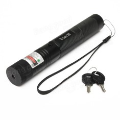 Laser pointer ROSU, VERDE sau ALBASTRU de mare putere 8km, nou !