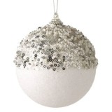 Ornament Glob Brad Craciun Alb Argintiu Spuma 8cm Paiete Glitter CMCLASS