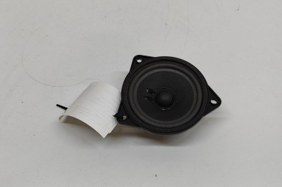 Difuzor ușă dreapta față PORSCHE Taycan 2022 OEM: 971035415E | 31802446 foto