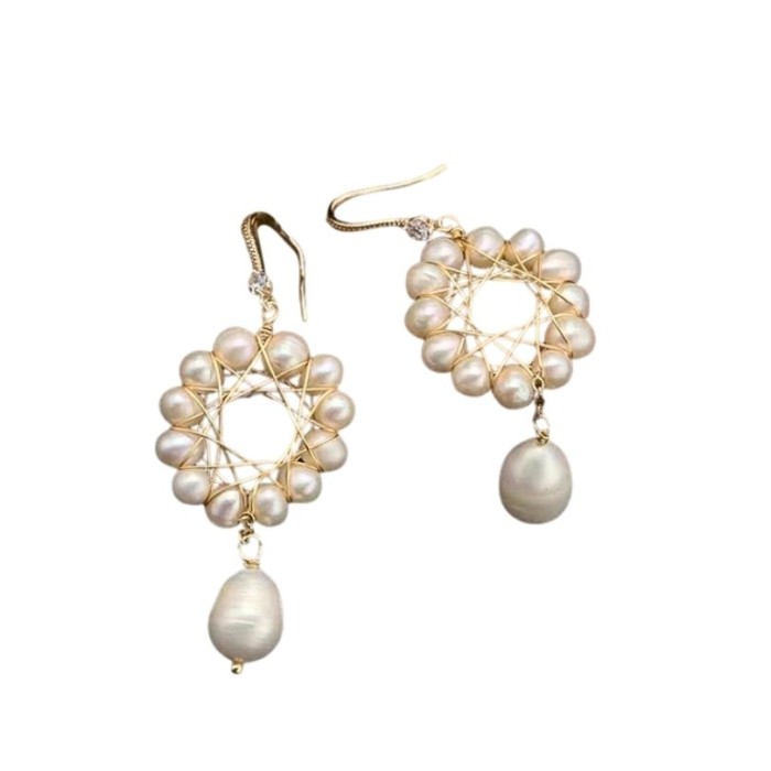 Cercei cu perle rotunzi