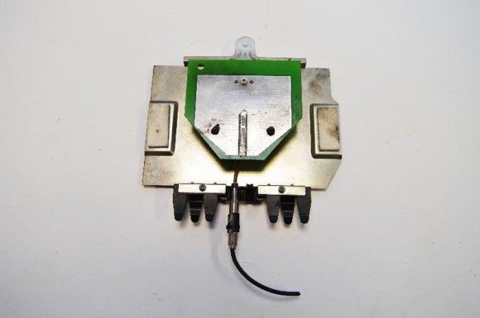Antena MERCEDES-BENZ CLK Cabrio A209 2006 OEM: A2158201975 1753580