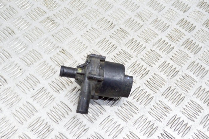 Pompa de apa auxiliara TESLA MODEL S 2017 OEM: 1035348-00-F 13226024
