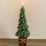 Lumanare decorativa de Craciun, Brad cu Zapada si Baza Cadou, 13x13x32cm, CMCLASS