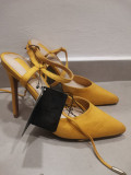 Pantofi galbeni cu toc 39,5- produs nou sandale, Galben