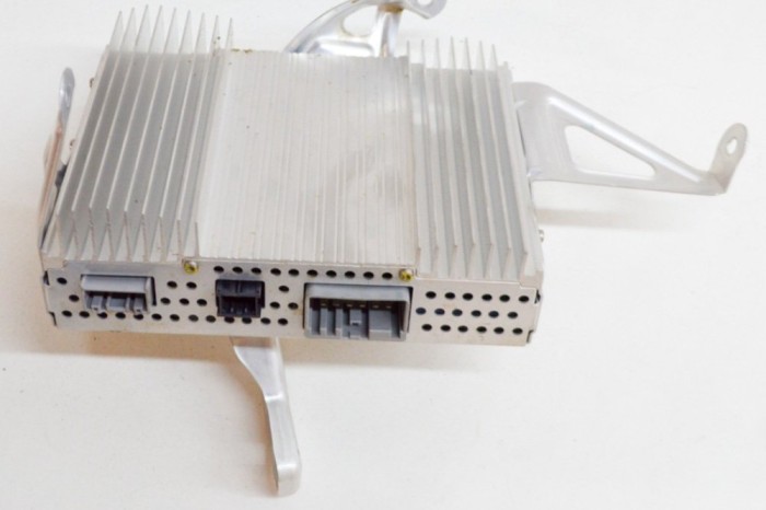 Amplificator de sunet TESLA MODEL 3 2021 OEM: 1079748-00-E 14133234