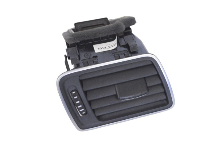 Gura de ventilație planșa de bord VW CC 358 2014 OEM: 3AC819702A 18048558