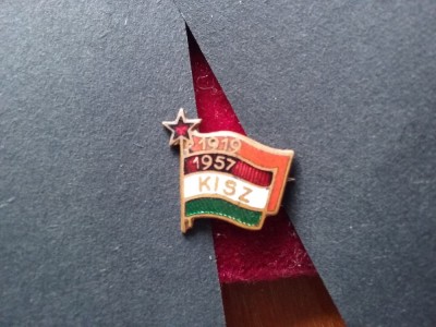 1957 Insigna K.I.S.Z. foto