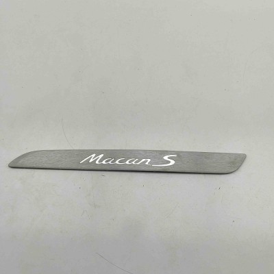 Ornament prag st&amp;acirc;nga față PORSCHE MACAN DKN 2021 OEM: 95B853467AA foto