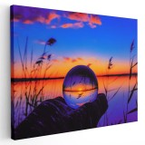 Tablou peisaj la apus reflectat in glob de sticla Tablou canvas pe panza CU RAMA 80x120 cm