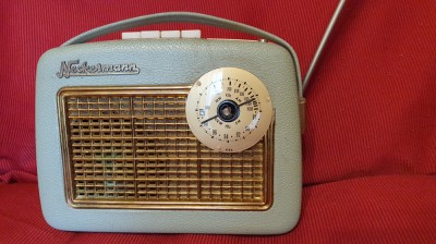 Vechi radio portabil Nekermann K766 - anii 60 foto