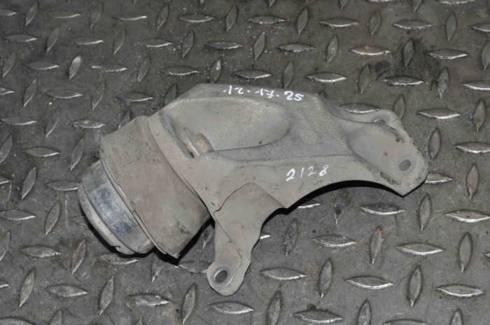 Suport cutie de viteze AUDI A6 4F2, C6 2007 OEM: 4b0399151m,4f0399114b 11783430
