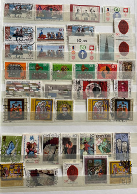 Lot de 40 de timbre teme religioase, picturi foto