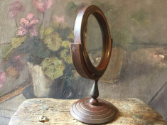Arta / Design - Veche oglinda rotunda din lemn cu picior / perioada a sec XX ! foto