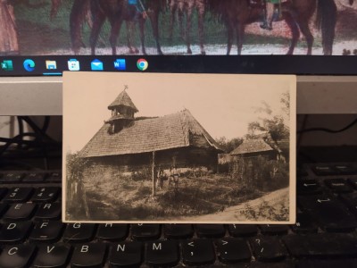 Veche biserică rom&amp;acirc;nească din lemn, copii, Civilizație populară, 1917, 205 foto