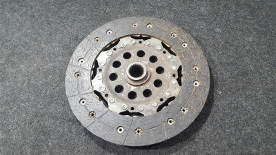 Disc ambreiaj Opel Vectra C, Signum, Saab 9-3 diesel 1.9 Luk 129483 324034510 foto