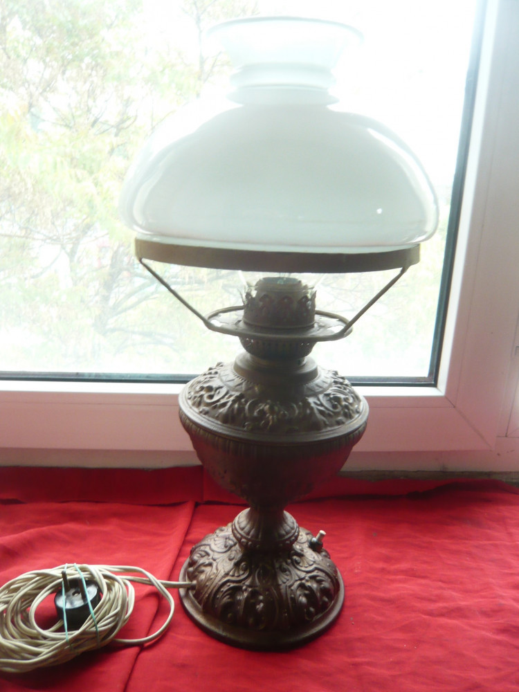 Lampa - Veioza electrica din Lampa gaz - frumos ornata metal cuprat ,H=53cm  d=27 | Okazii.ro