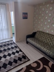 Inchiriez (ofer) garsoniera mobilata, ultracentral, confort 1, etaj 6 din 9, utilata complet, centrala