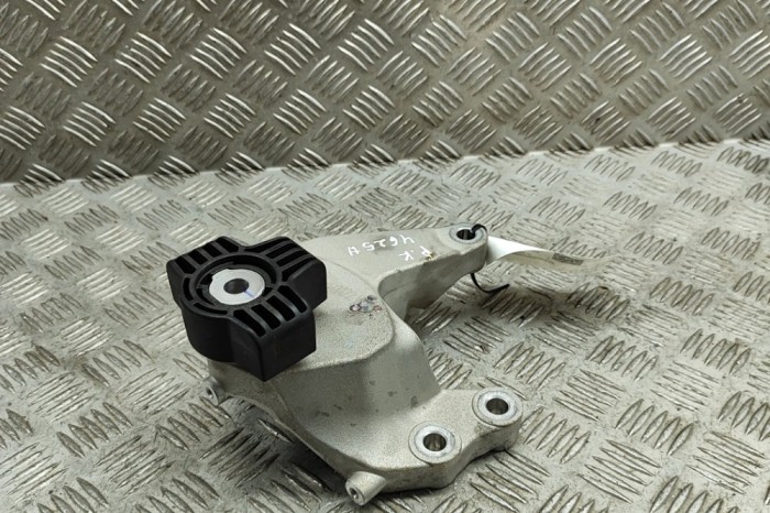 Suport motor st&acirc;nga VOLVO XC40 536 2024 OEM: 32380056 | 27348537