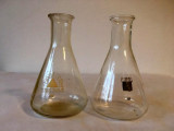 Staclarie laborator (chimie) 2 vase masura volumetrica toi 100ml, Turda si URSS