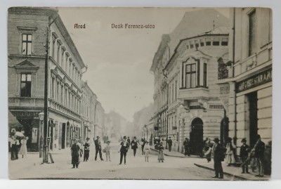 ARAD , STRADA DEAK FERENCZ, INTERSECTIE CU CASE CU PRAVALII LA PARTER , CARTE POSTALA , 1911 foto