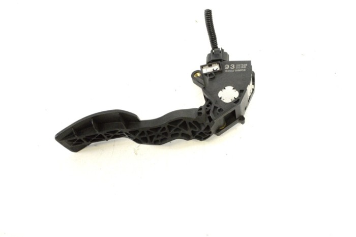 Pedala de accelerație NISSAN PULSAR Hatchback C13 2015 OEM: 18002-1HM0B 14607849