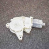 Motor macara geam ușă dreapta față MERCEDES-BENZ E W212 2014 OEM: C33723-100,0130822636,A2129066702 10843536