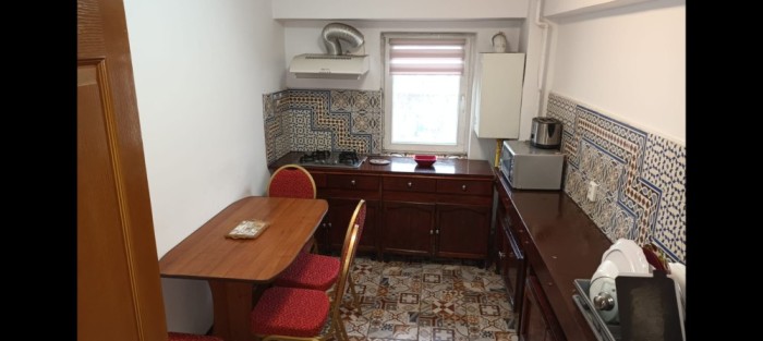 Inchiriez apartament