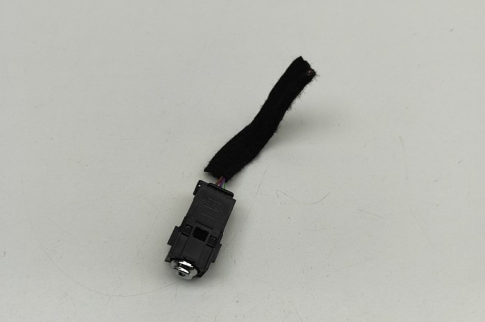 Port USB/AUX-In PEUGEOT PARTNER Furgon 2019 OEM: 9678249777 30739145