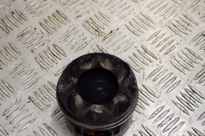 Piston MERCEDES-BENZ SPRINTER 3-t 906 2008 OEM: A6460300917 13875870
