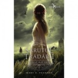Sarutul tradarii (prima carte din seria Cronicile celor ramasi) - Mary Pearson, Ionel Ghiragosian