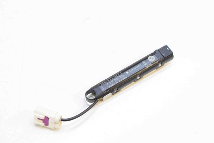 Amplificator de antena VW SCIROCCO 137, 138 2008 OEM: 1K8035577C