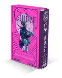 Cinder Collector&#039;s Edition: Book One of the Lunar Chronicles