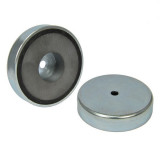 Magnet ferita oala &Oslash;80 mm, cu gaura cilindrica, putere 62 kg