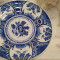 Farfurie veche, ceramica pictata manual Delft