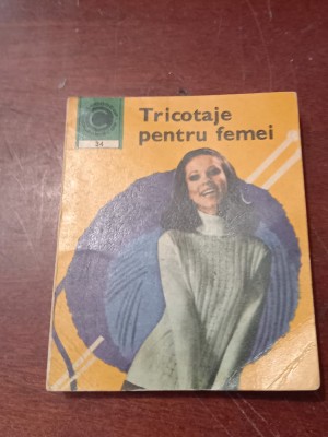 TRICOTAJE PENTRU FEMEI Kehaia Ciresica, Serafim Venera foto